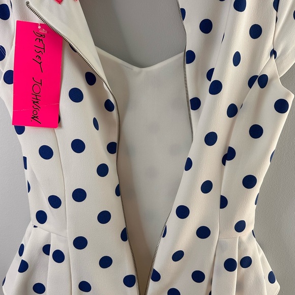 Betsy Johnson women’s white Peplum dress with royal polka dots, size 6. NWT - Picture 10 of 11